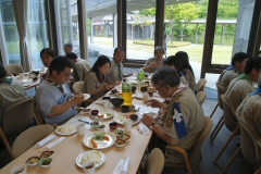 昼食